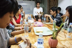 Cơ hội gỡ rối giấy tờ cho người gốc Việt ở Campuchia