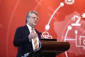  Nguy cơ thế giới khan hiếm thuốc kháng sinh do dịch COVID-19