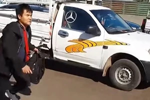 Bị giam sau khi đuổi người Trung Quốc xuống xe vì sợ COVID-19 