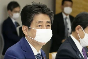 Nhật Bản cấp 300.000 yen cho mỗi gia đình gặp khó vì COVID-19