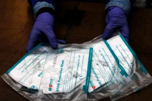 Canada:1 triệu khẩu trang Trung Quốc không đủ chuẩn chống dịch