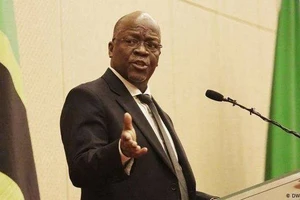 Dê, đu đủ ‘dương tính’ với COVID-19, sếp phòng lab mất chức