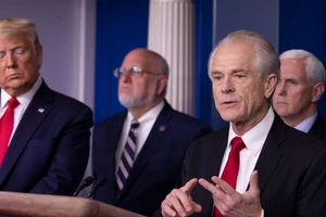 Cố vấn ông Trump: Kinh tế đẹp nhất 3 năm bị phá trong 60 ngày 