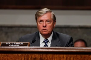 Đồng minh ông Trump trình dự luật phạt Trung Quốc vì COVID-19