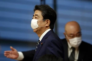 Thủ tướng Abe: Virus gây COVID-19 bắt nguồn từ Trung Quốc 