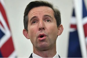 Úc nói Trung Quốc vẫn ‘không đếm xỉa’ đề nghị giảm căng thẳng