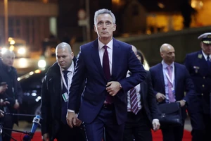 NATO 'nên giúp đỡ các nước lân cận với Trung Quốc'