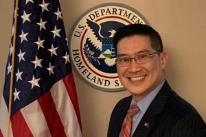 Luật sư gốc Việt được bổ nhiệm làm lãnh đạo ICE của Mỹ