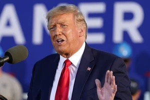 Ông Trump tuyên bố sẽ nói về vụ Navalny 'vào một lúc khác'