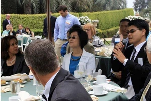 Cấp phó ông Biden từng ngồi chung bàn quan chức Đài Loan