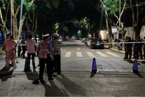 Trung Quốc: Cảnh sát bắn chết đối tượng truy nã dọa nổ bom sau 16 giờ đối đầu