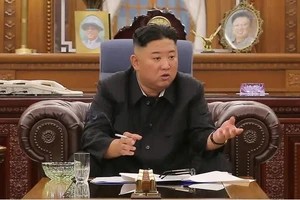 AP: Ông Kim chưa tiêm vaccine COVID-19, sức khỏe vẫn ổn, đi lại bình thường