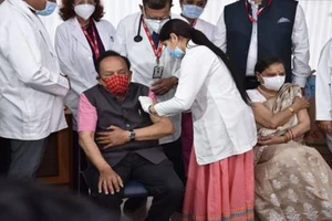 WHO sắp cấp phép khẩn cấp 1 loại vaccine COVID-19 nữa, lần này của Ấn Độ