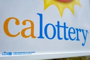 Hai người gốc Việt ở Mỹ trúng số 7 triệu USD