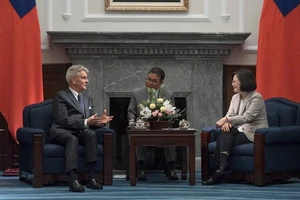 Trung Quốc lên tiếng về chuyến thăm Đài Loan của đoàn thượng nghị sĩ Pháp