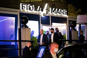 Nhà Trắng lên tiếng vụ vợ chồng Tổng thống Biden vi phạm quy định đeo khẩu trang