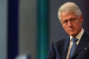 Cựu Tổng thống Bill Clinton lần đầu lên tiếng sau điều trị nhiễm trùng máu
