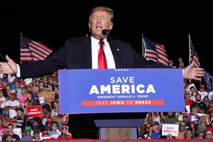 Ông Trump tuyên bố lập mạng xã hội riêng, thử nghiệm 'mời khách' ngay tháng tới