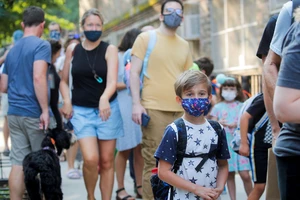 FDA duyệt tiêm vaccine của Pfizer liều 1/3 người lớn cho trẻ 5-11 tuổi