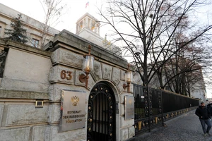 Một nhà ngoại giao Nga chết bí ẩn bên ngoài đại sứ quán ở Đức 