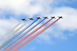 ẢNH: Nga mừng Ngày Hải quân bằng loạt diễu binh trên khắp đất nước