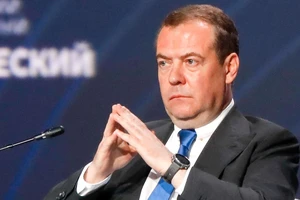 Ông Medvedev đưa ra cảnh báo gây sốc về giá khí đốt 