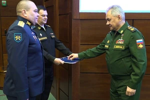 Nga trao Huân chương Dũng cảm cho 2 phi công Nga chặn UAV Mỹ ở Biển Đen