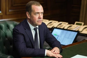Ông Medvedev cảnh báo Ba Lan về rủi ro đối đầu trực tiếp với Nga, Belarus