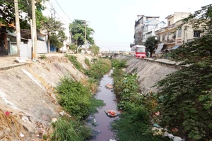 Hết hy vọng cứu kênh Hy Vọng gần sân bay?