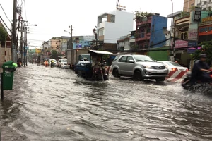  Mưa tăng 400%, Sài Gòn nơm nớp sợ ngập giữa mùa khô