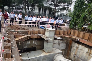 Chờ mưa lớn để kiểm chứng máy bơm khủng chống ngập 