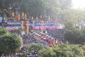 Hàng nghìn người về Đà Nẵng dự Lễ hội Quán Thế Âm 2023