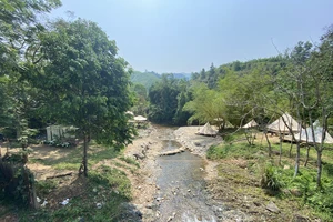 Đà Nẵng: Các khu du lịch bị xử phạt vì xây kè "bức tử" sông Luông Đông