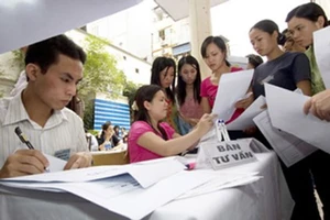 Tạm đình chỉ ba công ty đưa lao động sang Ả-rập Xê-út