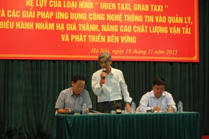 Các hãng taxi lại 'đòi' quyền lợi giống Uber và Grab taxi