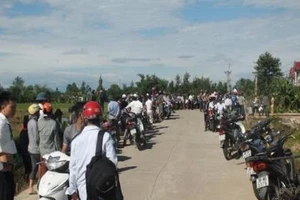 Phát hiện nam thanh niên ở kênh mương, nghi bị giết