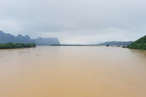 Bộ GTVT chỉ đạo khẩn việc ứng phó với lũ miền Trung