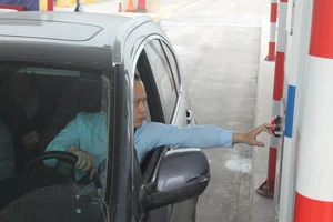 Công an cùng vào cuộc giám sát ba trạm thu phí