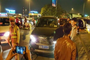 Xử nghiêm vụ tài xế biển xanh vi phạm giao thông​