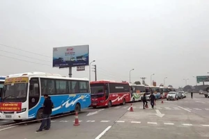 Gỡ 'nút thắt' tại các bến xe ở Hà Nội