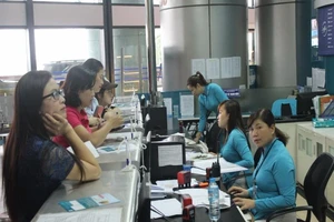 Trả lại hành lý 400 triệu đồng cho khách đi máy bay 