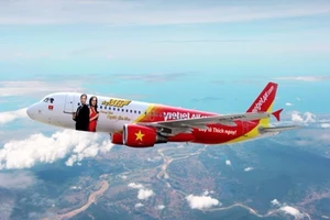 Máy bay liên tục không liên lạc được với không lưu 