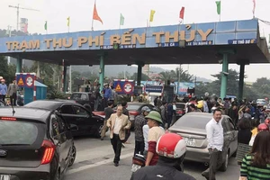 Bộ GTVT giảm 50% phí qua cầu Bến Thủy