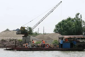 Đầu tư hơn 3.800 tỉ đồng xây kè và cầu trên các sông ở các tỉnh phía Nam
