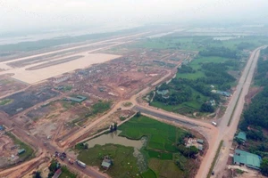 Thủ tướng phê bình chậm điều chỉnh quy hoạch sân bay