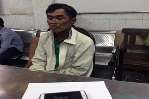 Grab đòi khởi kiện nghi phạm giật điện thoại du khách