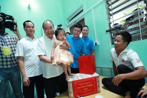 Thủ tướng: Một đồng của công nhân cũng rất quý