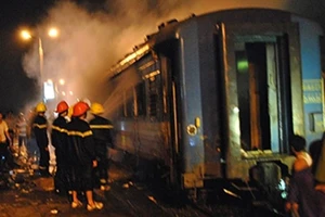 Công bố nguyên nhân tàu lửa đang chạy bốc cháy ở đèo Cả