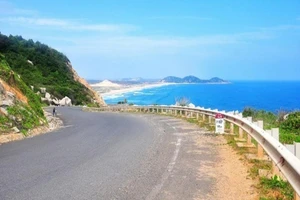 Bộ GTVT: Không đầu tư BOT trên đường độc đạo ven biển