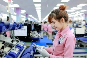 Vì sao doanh nghiệp ngại tuyển lao động nữ?